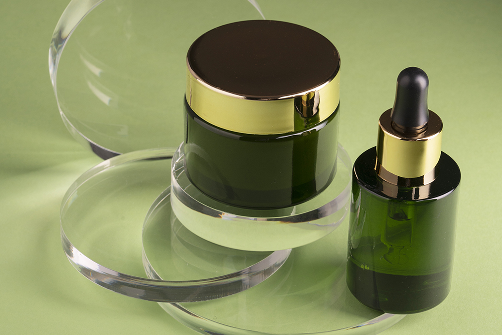 Descubre el Mejor Consejo Dermocosmético en Farmacia Isabel Yela Ruiz en Vitoria, Álava_03